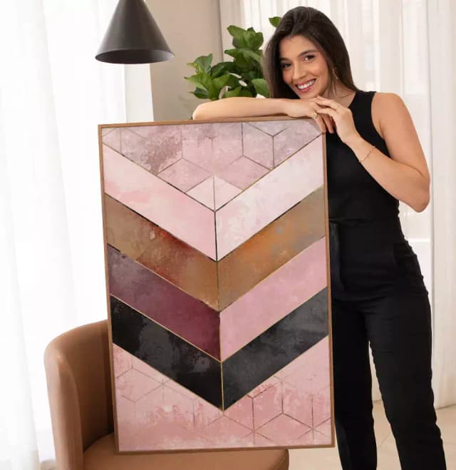 Quadro Decorativo Chevron Rosé com Textura e Linhas Douradas