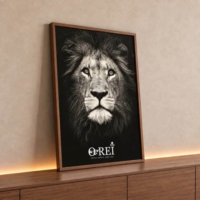 Quadro Decorativo Leão de Judá Fundo Preto Com Tipografia O Rei